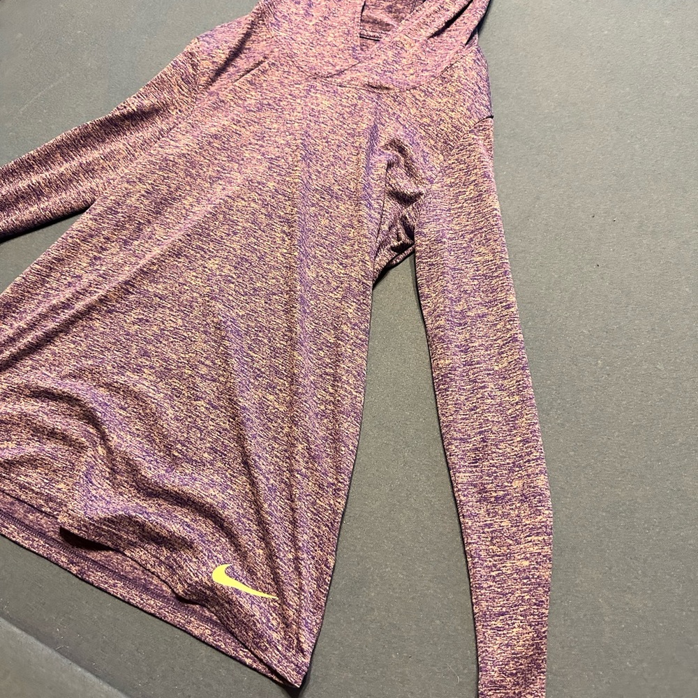 Small Nike pullover - Picture 4 of 16